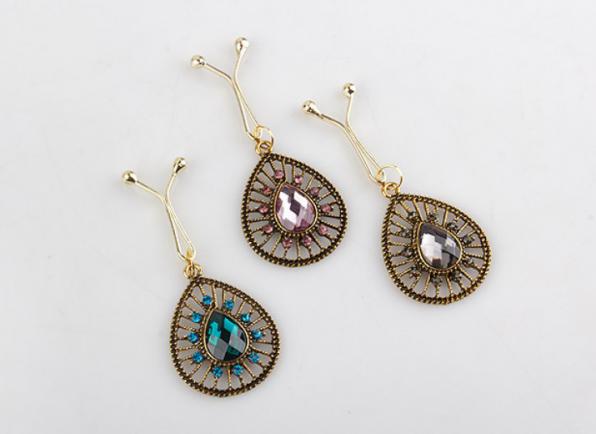 عوامل موثر بر قیمت گیره روسری کریستال