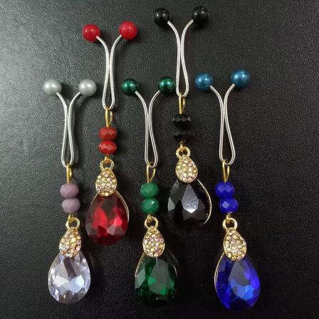 بدون دانستن این نکات گیره روسری نخریم